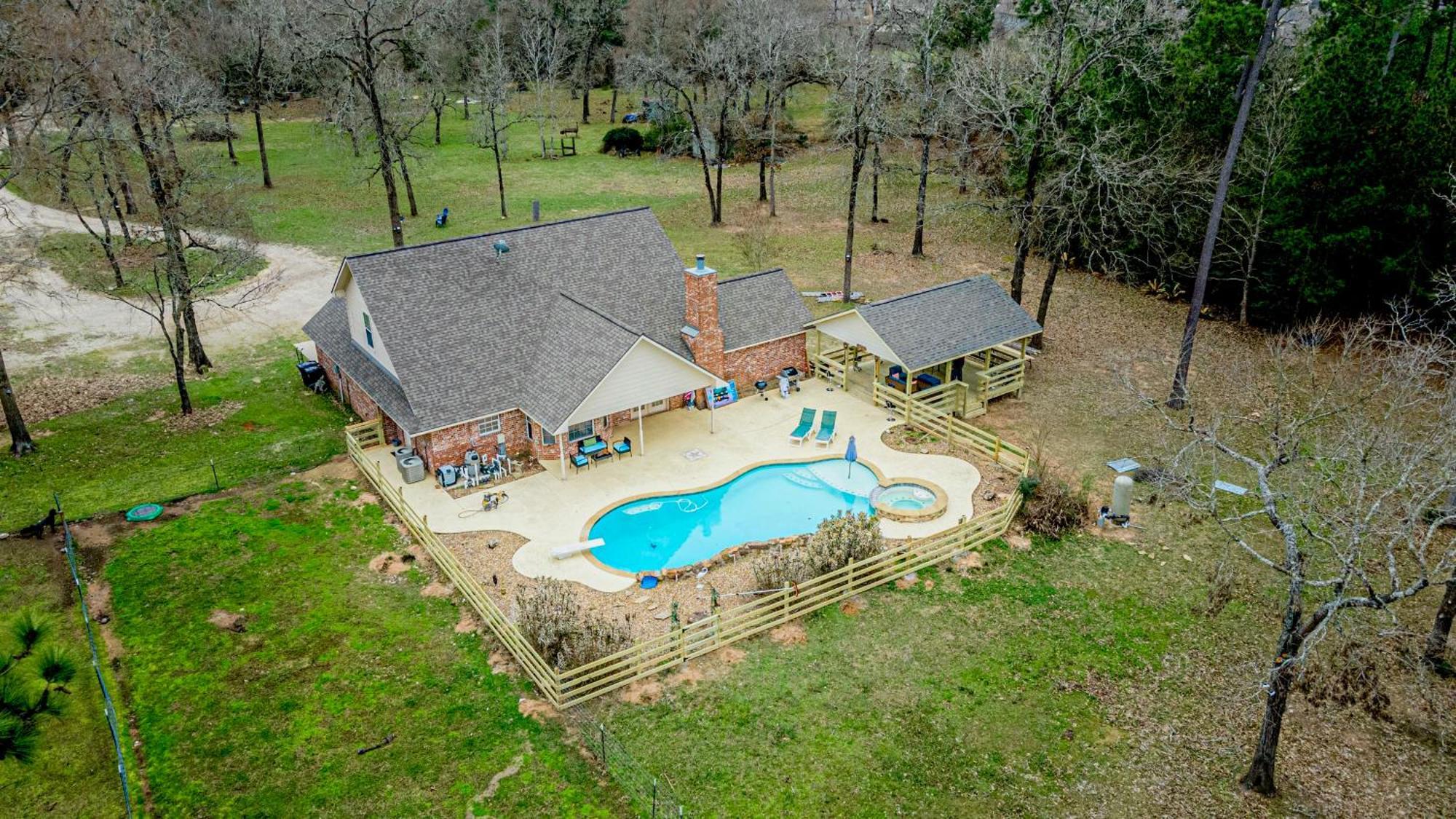 מגנוליה Country Getaway 4 Bedroom Resort In 10 Acre Lot מראה חיצוני תמונה
